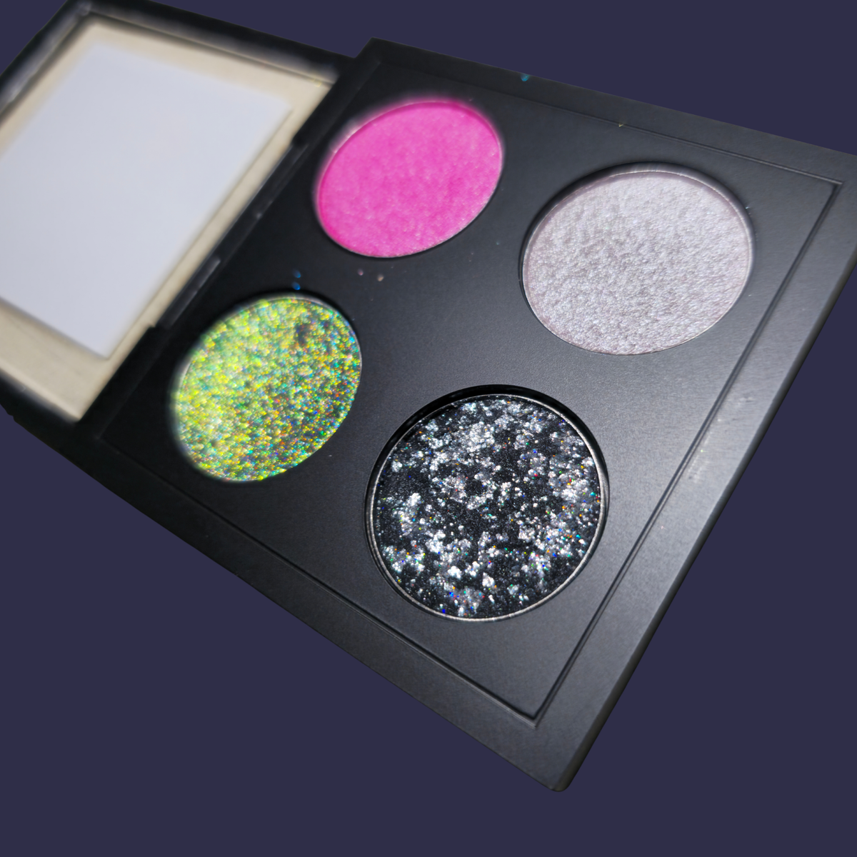 The Wonderland Palace Envoy Eyeshadow Palette | Multichrome & Duochrome Collection